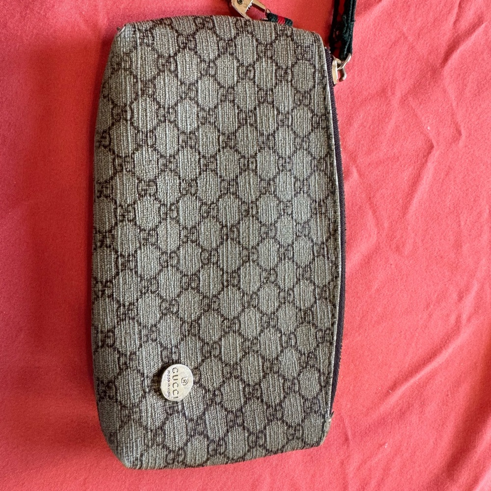 Gucci pouch